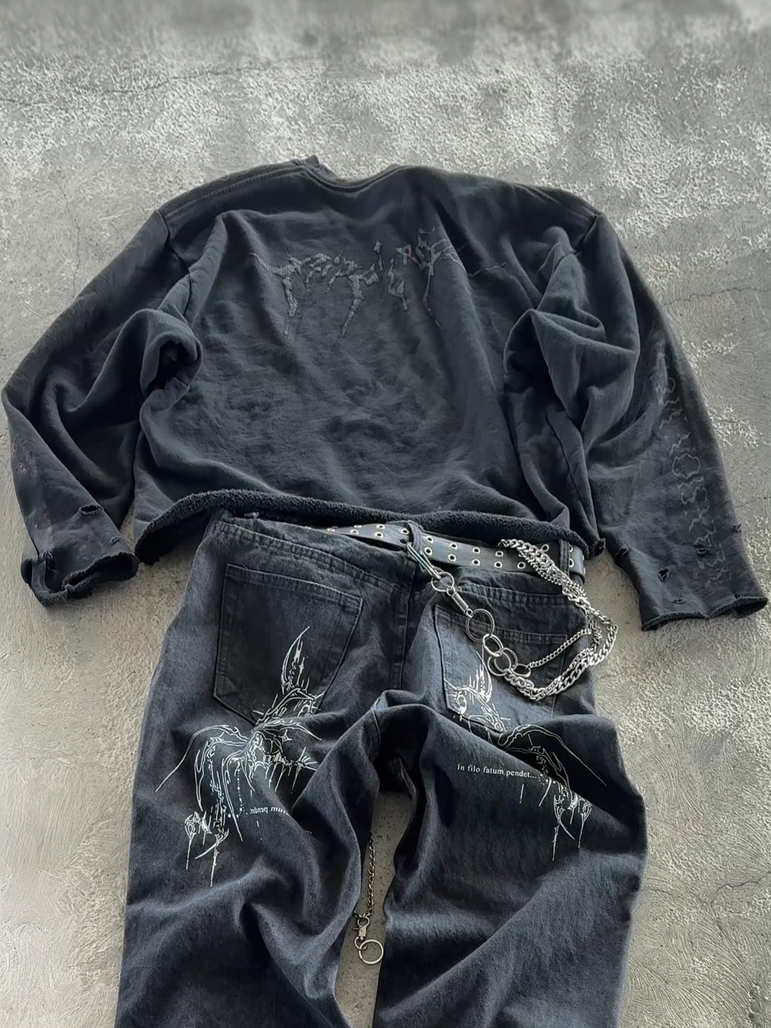 Sweater DISRUPTED II